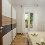 Apartment Tika