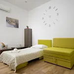 Apartment Tika *