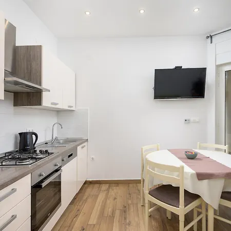 Apartamento Tika *