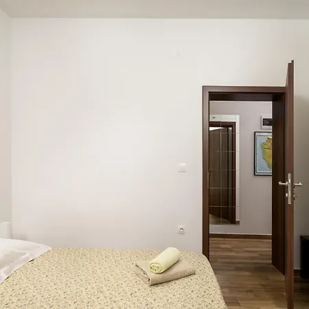 Tika Apartment *